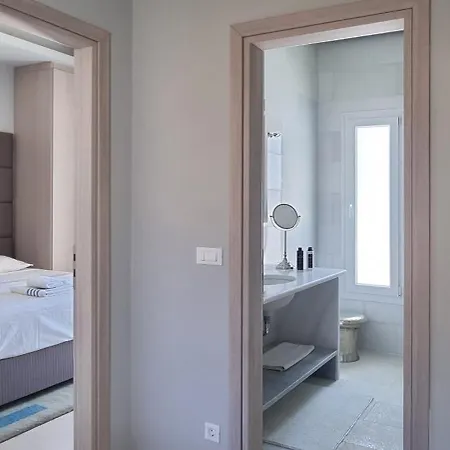 Villa Ibti, 6 Bedrooms, 20m Private Pool Sea View *