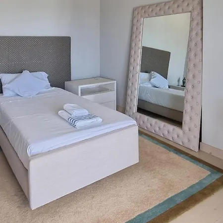 Villa Ibti, 6 Bedrooms, 20m Private Pool Sea View *